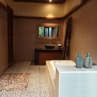 Hening suite Ubud Vacation rental in Payangan