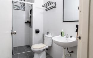 Modern Sanctuary Home Near Taiping Lake Garden  Vacation rental in Perak