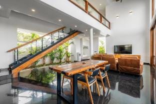Merayu 2 - 5BR villa in Central Canggu Batu Bolong Vacation rental in North Kuta