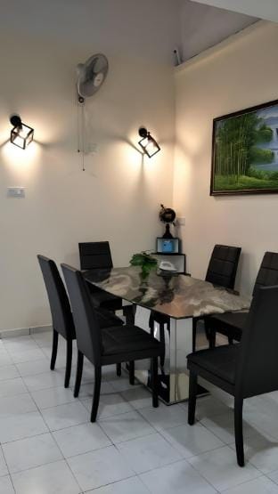 JohorJaya-5min IkeaAeonTebrau,Austin15paxCornerLot Vacation rental in Johor Bahru