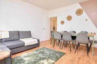 Elegant 3-Bed flat in Bayswater! Vacation rental in City of Westminster