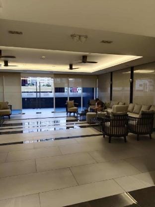 Chino Roces Makati | With Parking | Red Residences Vacation rental in Pasay