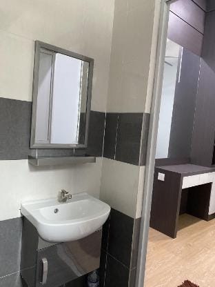 13 Comfy Room in Changloon Villa Vacation rental in Kedah