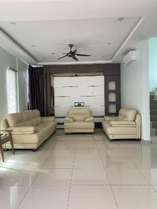 13 Comfy Room in Changloon Villa Vacation rental in Kedah