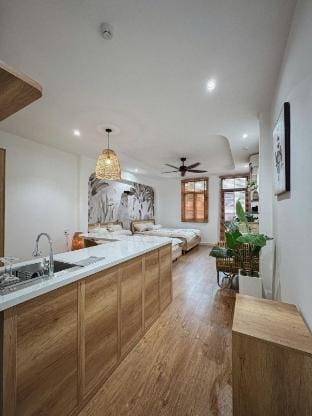H"Home: Căn hộ mới có ban công, thang máy quận 1 Vacation rental in Ho Chi Minh City