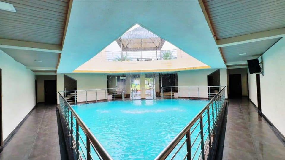 Holiday Aapke liye V Hotel Hotel in Maharashtra