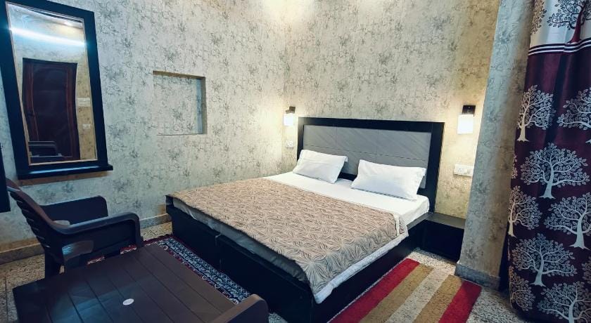 Shreeji Inn Hotel in Rishikesh