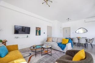 201 Mulberry Tree- Inviting with Large Terrace Apartment in Germasogeia