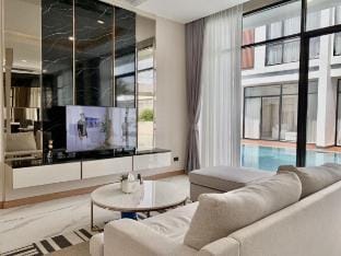 X芭提雅市中心3卧豪华泳池别墅/健身房/游乐园 Vacation rental in Pattaya City