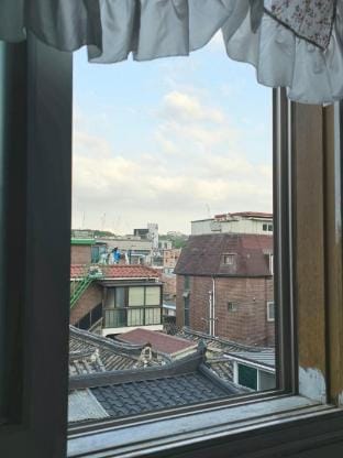 J[거북이집][서울종로/혜화 가정집/성균관/광장시장/성북동 맛집/광화문] 가족숙소/피톤치드 Apartment in Seoul