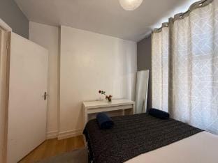 Albert House- 1st Floor- EC3 Apartment in London Borough of Southwark