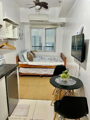 JC Condo|Budget Condo|Sportsview|near DLSU|Green Apartment in Manila City