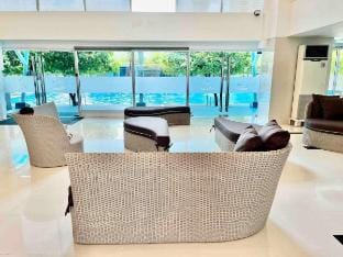 JC Condo|1BR JAZZ PoolView|Makati CBD|Trident Apartment in Makati
