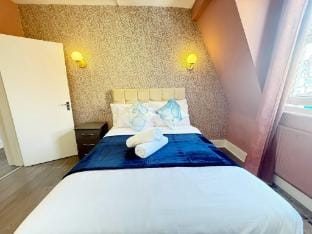 Albert House- 3rd Floor- EC8 Apartment in London Borough of Southwark