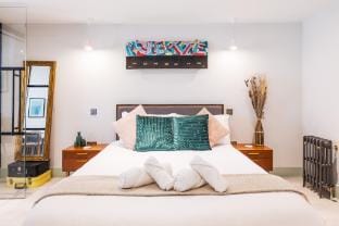 Hackney 1 Bed Garden Flat Vacation rental in London Borough of Islington