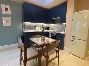 Pillow Menu! 1 Bed Garden Flat Finsbury Park Vacation rental in London