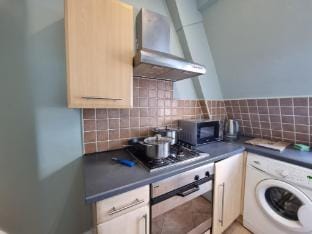 Albert House- 3rd Floor- EC7 Apartment in London Borough of Southwark