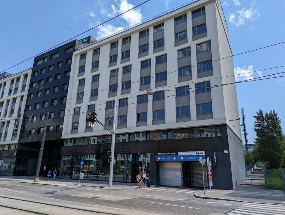 LUX Prime Suite with FREE parking  + FAST Internet Apartment in Vienna