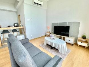 Seaview studio 5Pax 2 large bed Imperium Residence Apartment in Pahang, Malaysia