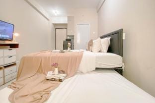 Furnish Studio Grand Kamala Lagoon Apt By Travelio Apartment in West Java