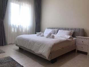 Peaceful Apartment In Greens Vacation rental in Dubai