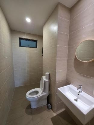 Cozy Modern Homestay@ Kenny Hill Residences 3R2B Apartment in Kuching