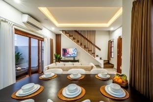 Bali Rosa 2 (3BR modern & Luxury Villa Kerobokan) Vacation rental in North Kuta