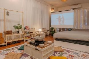 50m2 Central BenThanh Studio 3Beds/Laundry/Balcony Vacation rental in Ho Chi Minh City