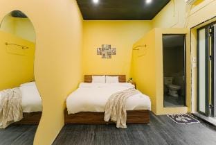Small Studio|Old Quarter|BALCONY|Street View Vacation rental in Hanoi