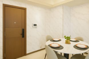 Elegant 2BR Unit | with Balcony | Near Okada Apartment in Pasay
