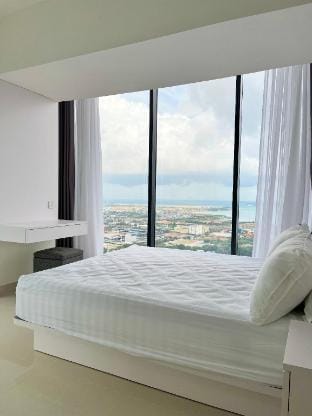 Meisterstadt Level 51 Ocean View 2 Queen Bed Apartment in Riau Islands, Indonesia