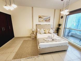 Stylish Studio for rent close To Burj Khalifa. Vacation rental in Dubai