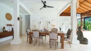 Villa Mogi by Villa Finder Villa in Kuta