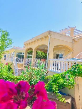 Casa jardín sevillamia  Villa in Vega Baja del Segura