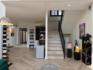 Modern art 4BR villa Free WiFi Netflix Vacation rental in Bangkok