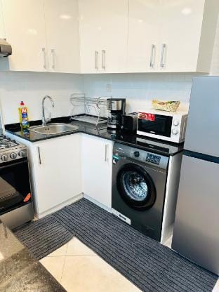 Elegant Studio: Your Perfect Stay in Dubai Vacation rental in Dubai
