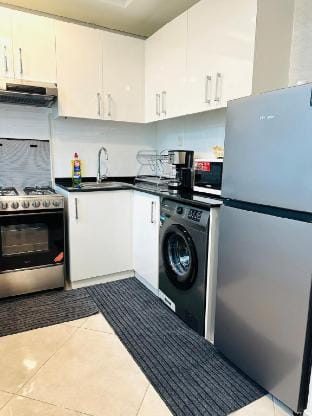 Elegant Studio: Your Perfect Stay in Dubai Vacation rental in Dubai