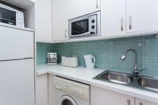 Apartment in the center with terrace. LE BLANC Vacation rental in Sitges