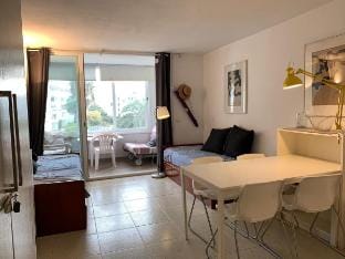 Studio with ocean views. ISLA APART Apartment in Sitges