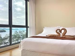 Ezyhouz @ IMAGO KotaKinabalu City|LuxurySeaview3BR Apartment in Kota Kinabalu