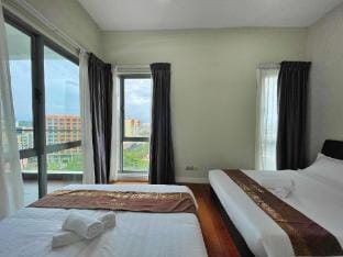 IMAGO The Loft 3BR City View Balcony 9Pax Apartment in Kota Kinabalu