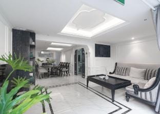 8BR | Beach-side |  Hot Spot(Food & Spa) Vacation rental in Da Nang