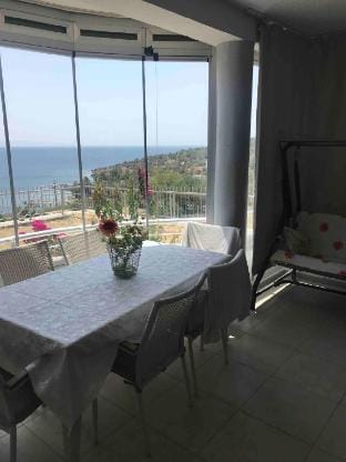 Villa with diving beachfront with gardens Villa in İzmir Province