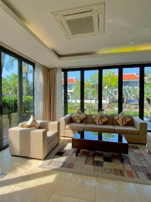 Spacious Villa L - The Ocean Villas Resort Vacation rental in Hoa Hai