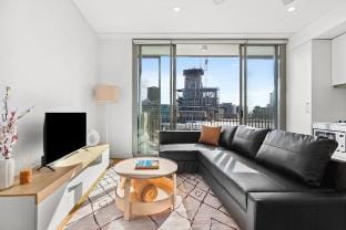 Central peaceful 1 bedroom with balcony & aircon Vacation rental in Surry Hills