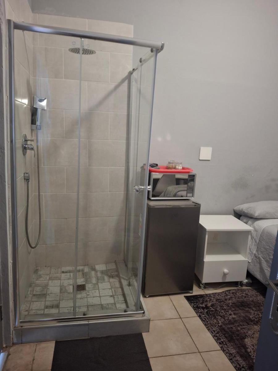 OlimG Stays Budget Room 2 Vacation rental in Eastern Cape