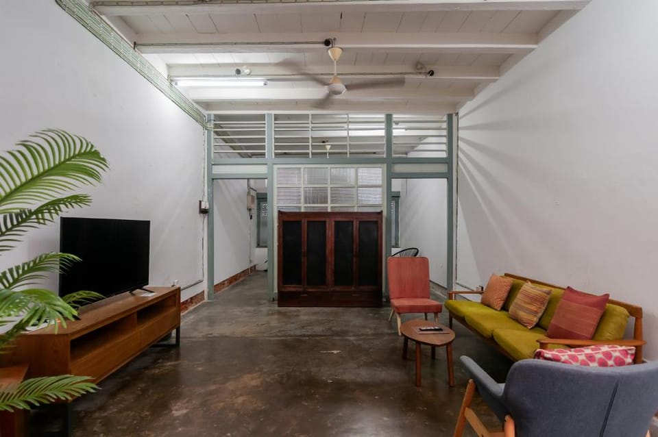 Ah Tong Residence by Aayu - Kimberley Night Market Bed and Breakfast in George Town