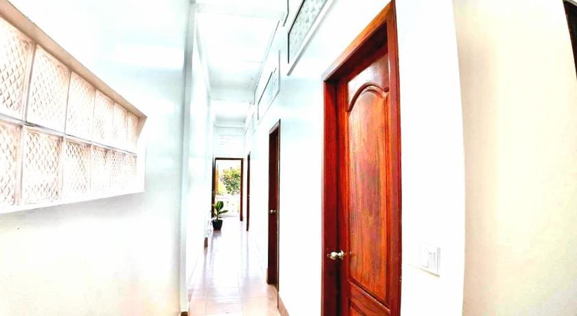Alp Angkor Hotel Bed and Breakfast in Krong Siem Reap