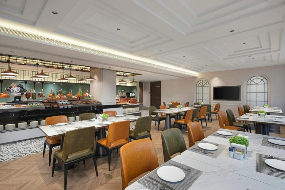 Hampton by Hilton Shanghai North Bund Siping Road Hotel in Shanghai