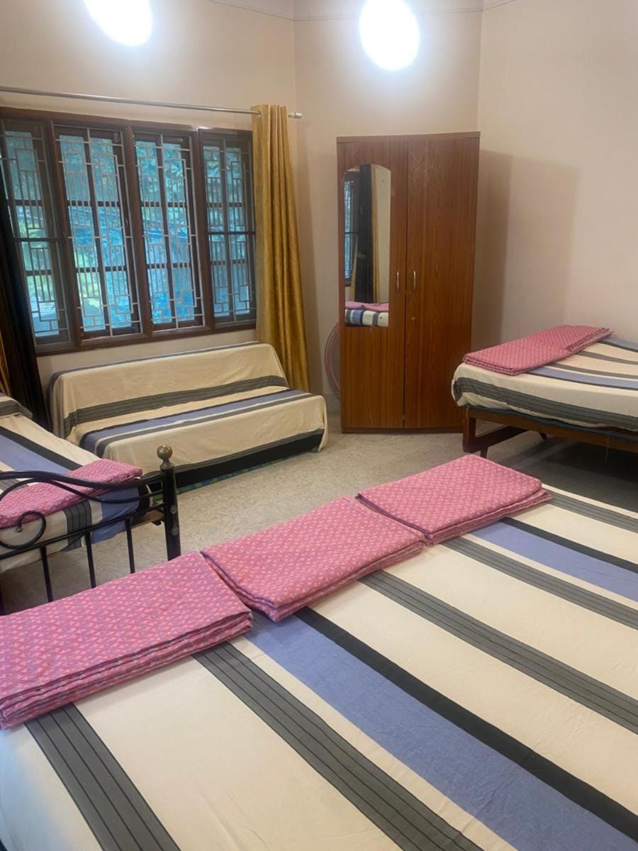 Jeraisyl-Family-3 Spacious AC Bedroom Luxurious Peaceful Bungalow Villa in Bengaluru